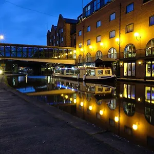 mill-hotel.hotelsin-chester.com/