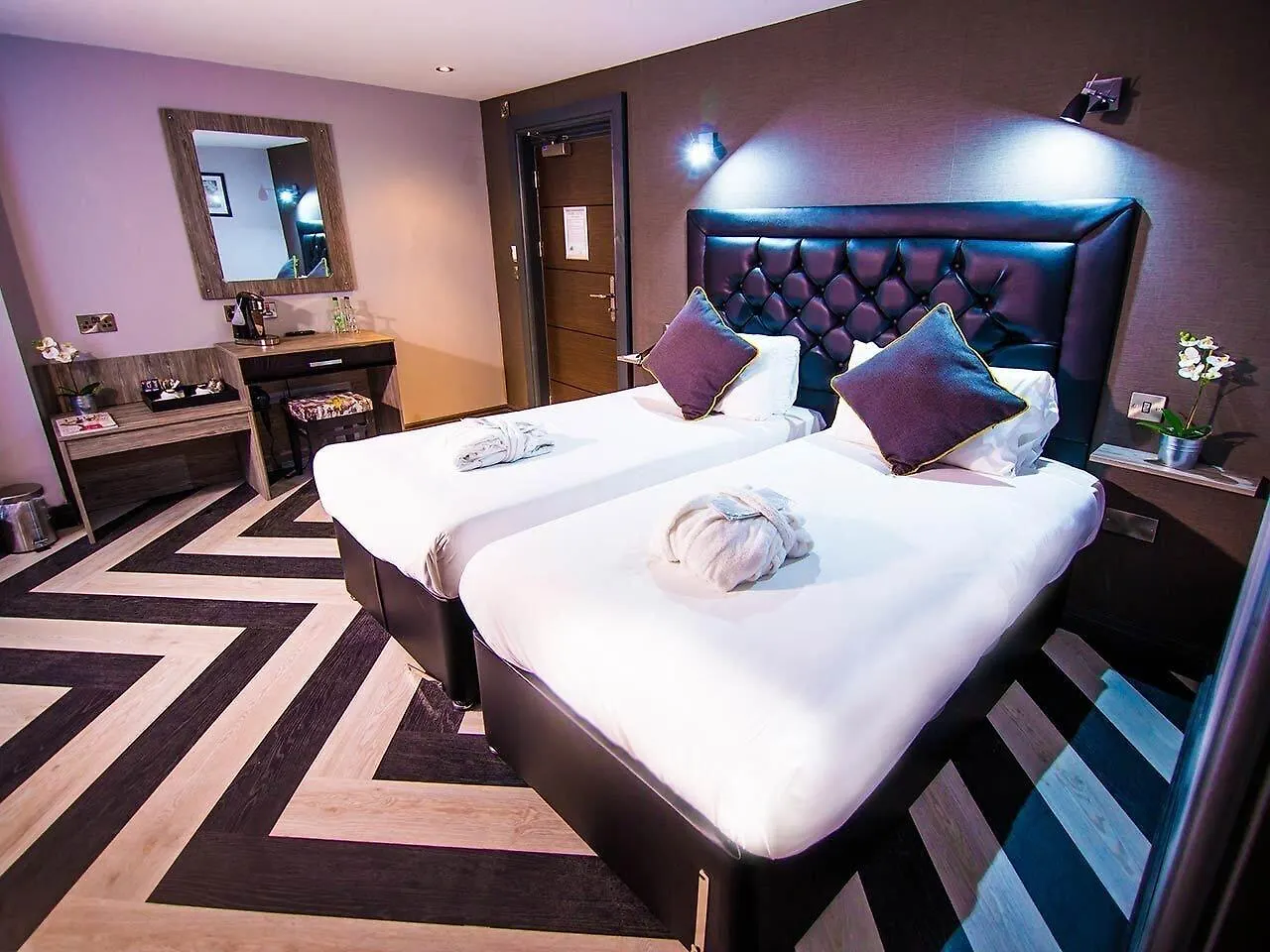 ***  The Grand Hotel Swansea Reino Unido